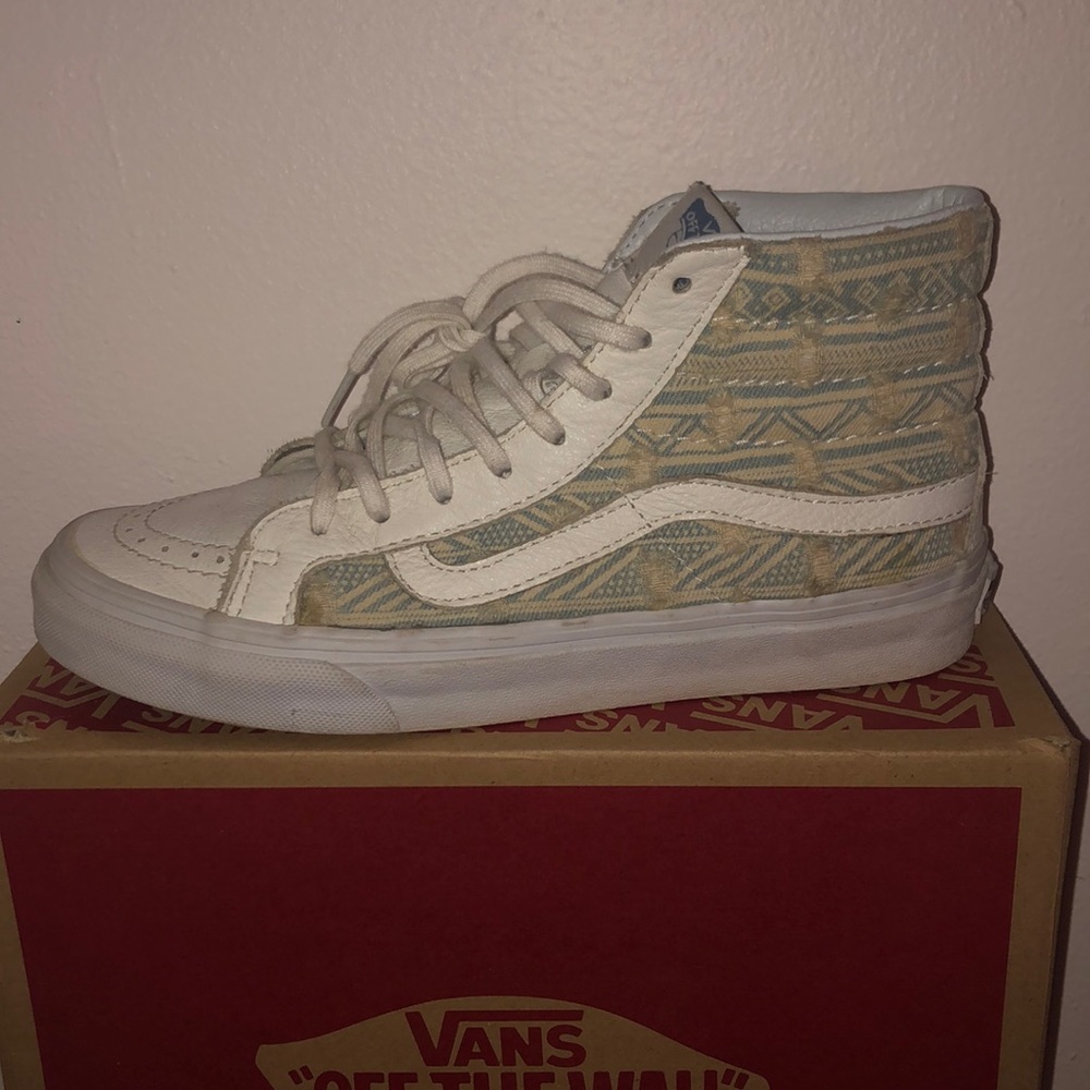 Vans size 5 in men 6 in women
